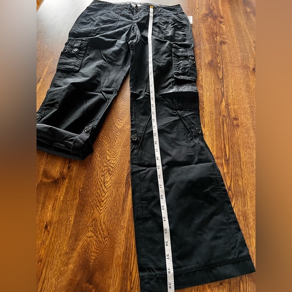 NWT Y2K Old Navy Low Rise Roll-Up Cargo Pants Size 2 - Picture 15 of 15